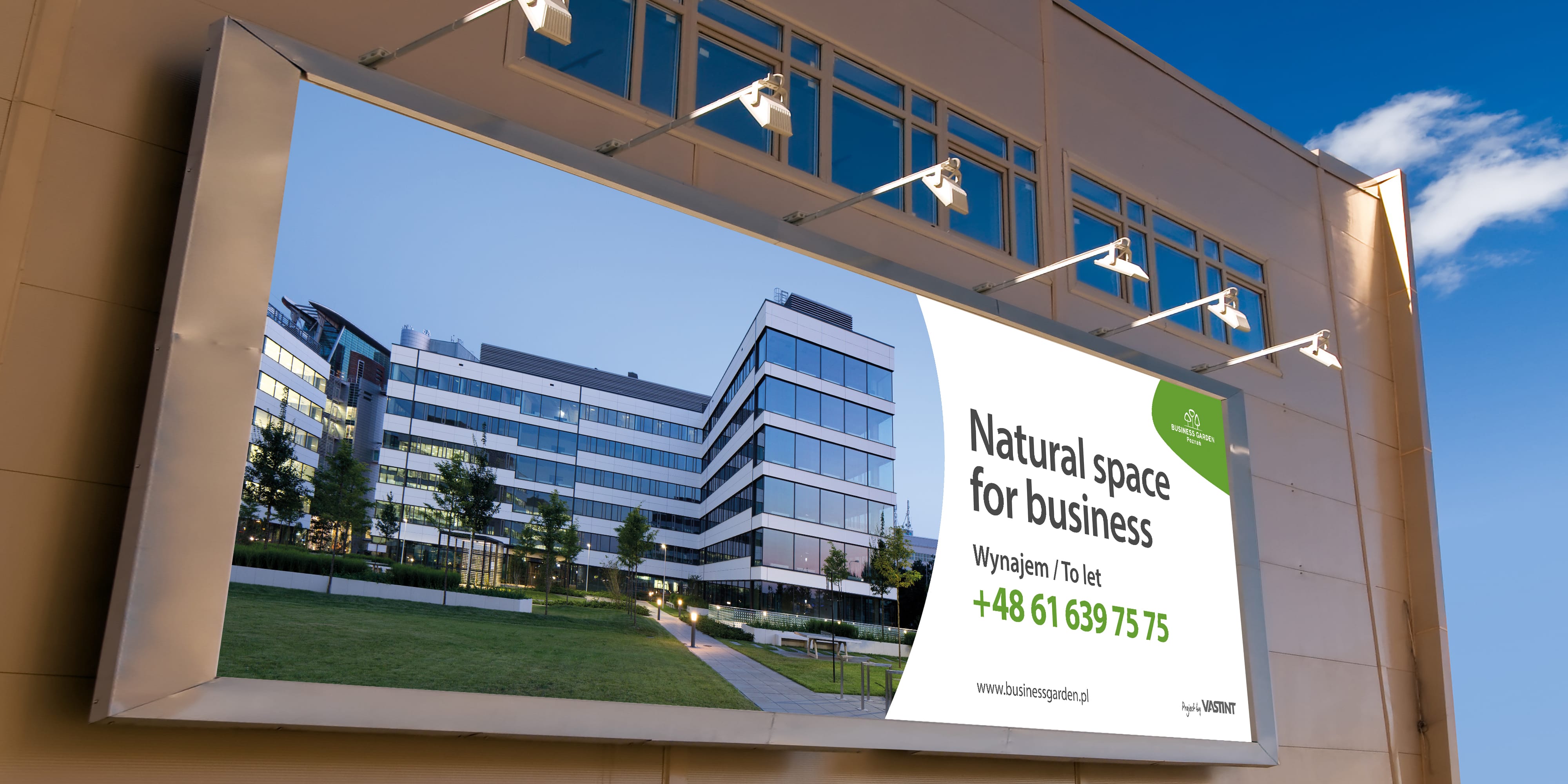 VASTINT - BILLBOARDY - produkcja, montaż siatek mesh, banerów, wyklejanie powierzchni szklanych. Blisko 1000 m²